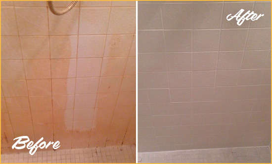 Before and After Picture of a Golden Porcelaine Shower Cleaned to Remove Soap Scum